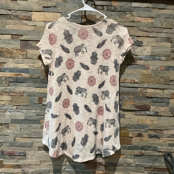 Ginger G Women's Cream Elephant Hamsa Mandala Feather Print Tunic Top - Picture 2 of 5
